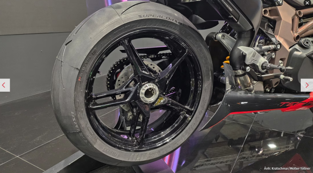 QJMotor SRK 900 RR va SRK 1000 RC trinh lang su dung cong nghe cua MV Agusta - 11