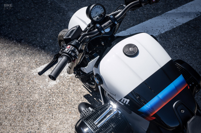 Ra mat bo phu kien tuy chinh danh cho BMW R18 voi mau son phu hop - 7