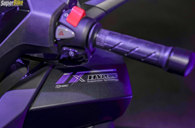 Ra mat phien ban Forza 350 Dark Gravity Special Edition 2023 moi - 5