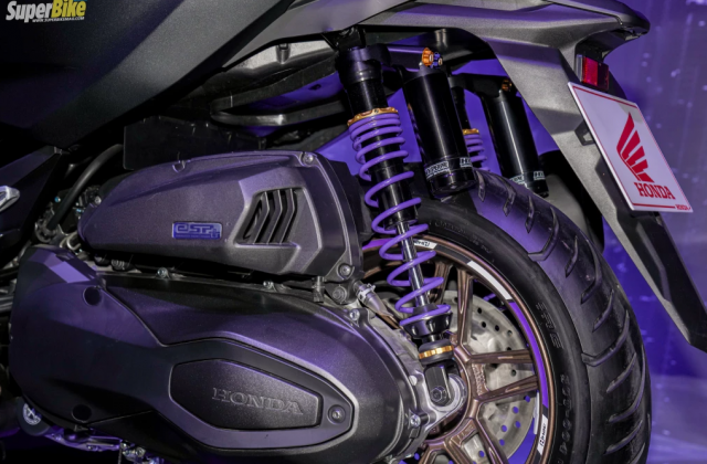 Ra mat phien ban Forza 350 Dark Gravity Special Edition 2023 moi - 6
