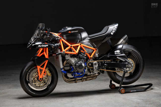 Sieu mo to do doc dao duoc che tao tu khung cua chiec Honda CBR954RR Fireblade - 4