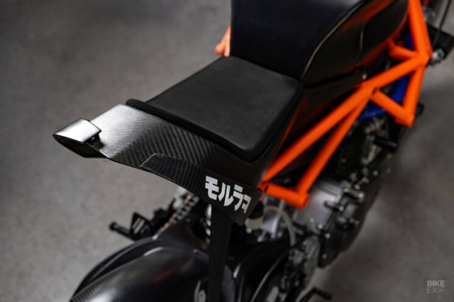 Sieu mo to do doc dao duoc che tao tu khung cua chiec Honda CBR954RR Fireblade - 8