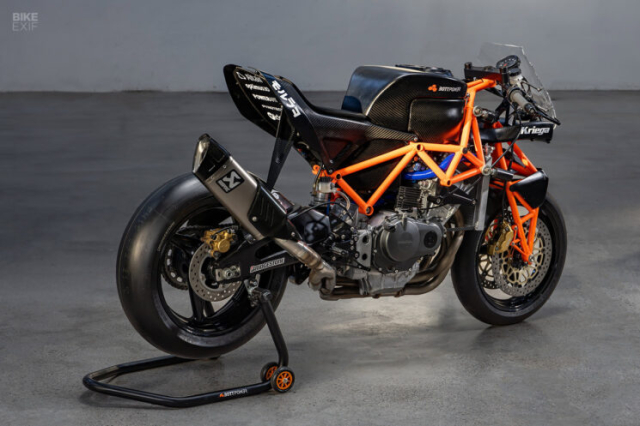 Sieu mo to do doc dao duoc che tao tu khung cua chiec Honda CBR954RR Fireblade - 11