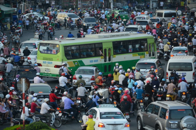 Su dung xe may O to nguoi dieu khien phai kiem tra suc khoe dinh ky - 3