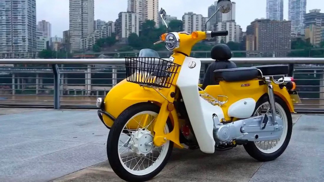 Super Cub xuat hien voi cau hinh BA BANH Gia ban hon 50 trieu dong - 3