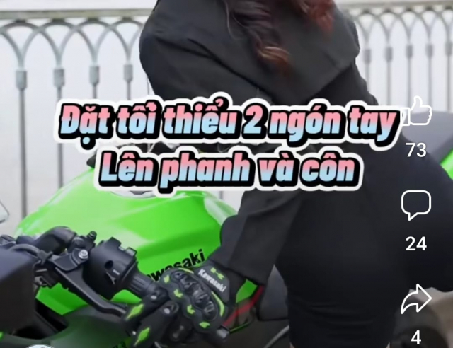 Thoi quen dat san 2 ngon tren tay con va ra con khi dang thang nguy hiem the nao - 3