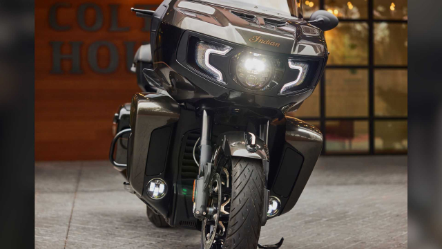 Trinh lang phien ban gioi han Indian Pursuit Elite Chieftain Elite 2023 - 13
