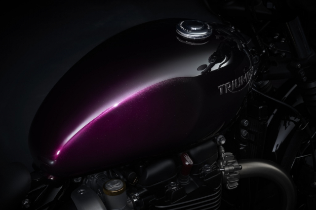 Triumph Bonneville Stealth Editions 2024 chinh thuc ra mat - 3