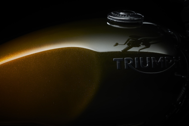 Triumph Bonneville Stealth Editions 2024 chinh thuc ra mat - 9