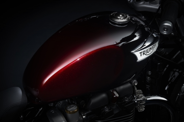 Triumph Bonneville Stealth Editions 2024 chinh thuc ra mat - 11