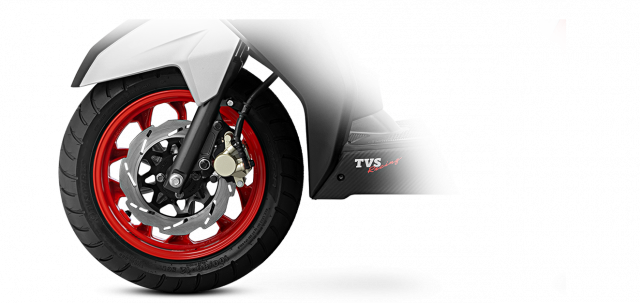 TVS NTORQ 125 Race XP chi co 32 trieu nhung lai so huu dong ho van nang - 10