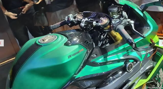 Voge RR666S trang bi dong co 4 xilanh voi gap don Proarm bat ngo xuat hien - 9