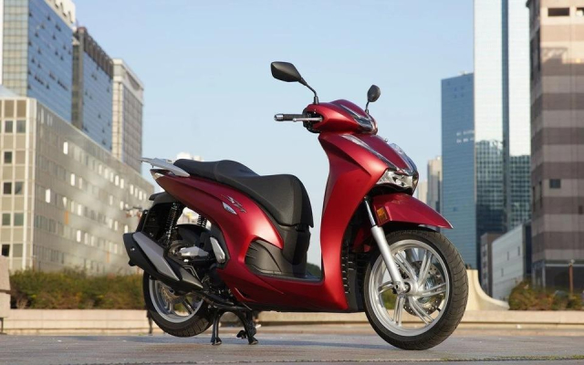Xe ga co lon nen chon Honda SH 350i hay Piaggio Beverly - 4