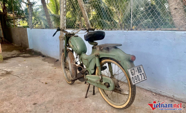 Xe may co Sachs Ischia ri set van co gia dat do ngang Honda SH - 6