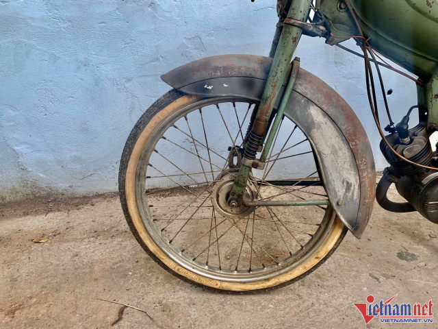 Xe may co Sachs Ischia ri set van co gia dat do ngang Honda SH - 7