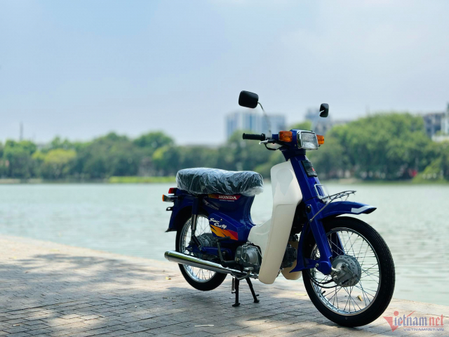 Xe may Honda DD90 1996 mau doc gia 300 trieu dong o Ha Noi
