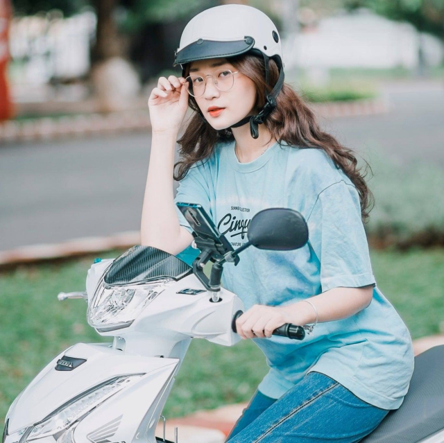 Xe may phai bat den nhan dien vao ban ngay can thoi gian de nguoi dan lam quen - 7