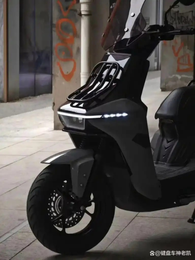 Xuat hien mau xe tay ga 150cc kieu dang tao bao den tu nuoc lang gieng - 5