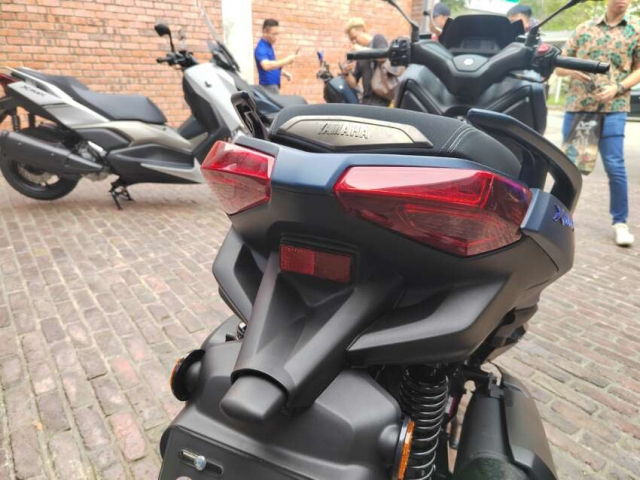 Yamaha XMax 250 2023 hien da co mat tai Dong Nam A voi gia tu 120 trieu dong - 6