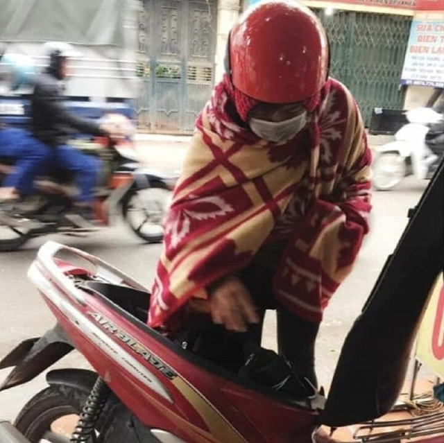 Cach chong ret dac biet cua nguoi dan mien bac khi tham gia giao thong - 9