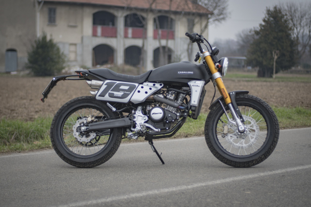 Can canh Fantic Caballero 125 den tu Y So huu dong co Yamaha co san co Titan - 13