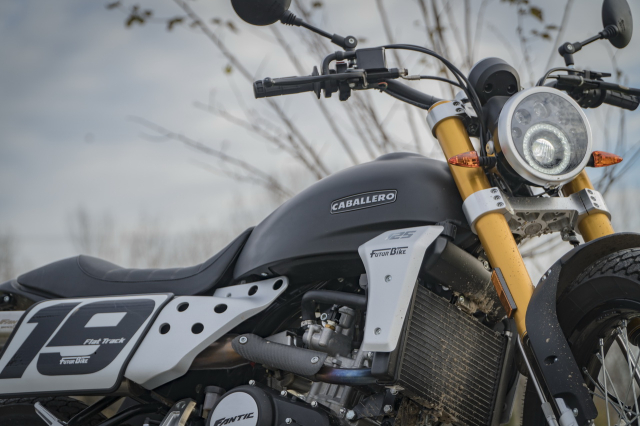 Can canh Fantic Caballero 125 den tu Y So huu dong co Yamaha co san co Titan - 20