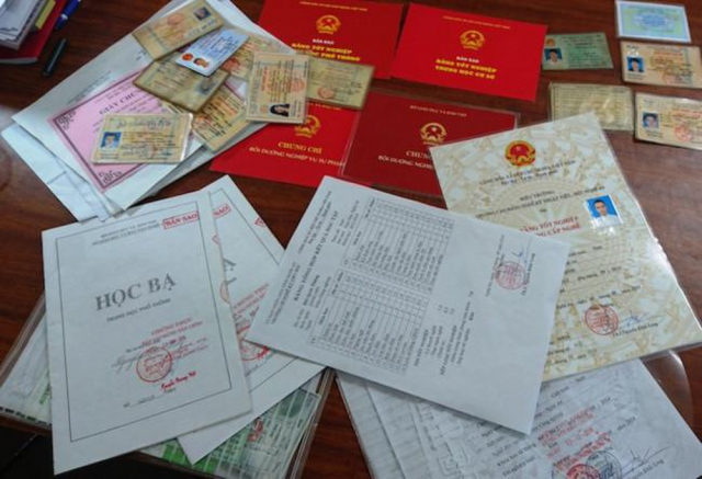 Cong an triet pha duong day lam giay to cho xe may gia o mien Tay - 5