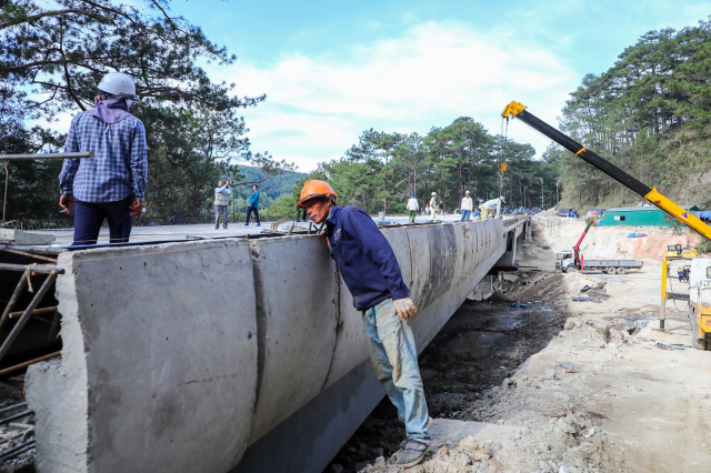Deo Prenn da thong xe 3km cuoi tuyen - 15
