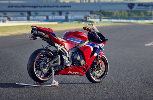 Honda CBR600RR sap quay tro lai sau 6 nam gian doan - 5