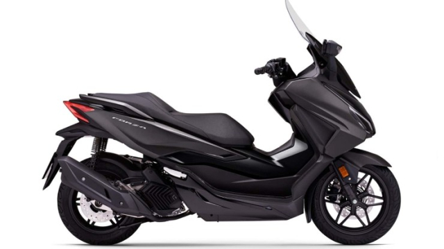 Honda gioi thieu 3 mau tay ga cao cap hon Dinh hon ca SH - 3
