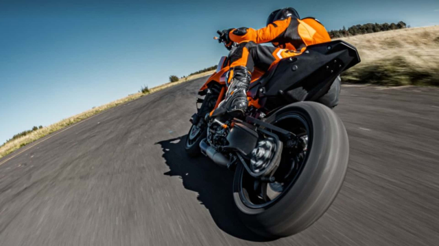 KTM 1390 Super Duke R Evo 2024 da chinh thuc co gia ban sau khi duoc ra mat khong lau - 4