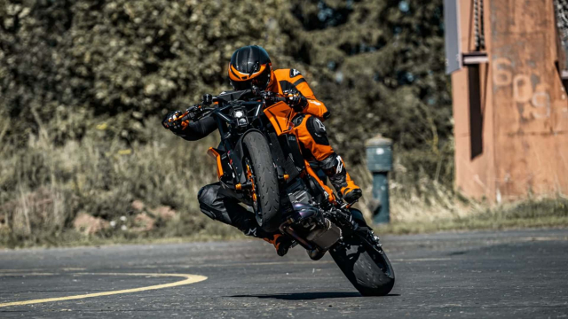 KTM 1390 Super Duke R Evo 2024 da chinh thuc co gia ban sau khi duoc ra mat khong lau - 11