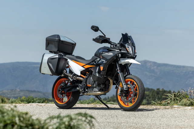 KTM 890 SMT 2024 chuan bi ra mat tai Malaysia voi so luong gioi han chi 8 chiec - 12
