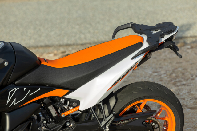 KTM 890 SMT 2024 chuan bi ra mat tai Malaysia voi so luong gioi han chi 8 chiec - 6