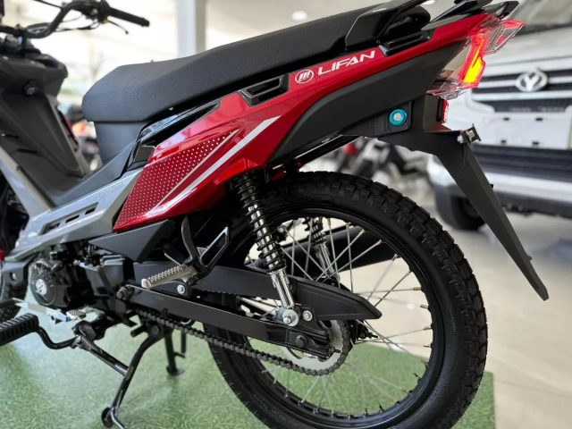 Ke gat gio PG1 mang ten Lifan Cub ADV 125 gay soc voi ngoai hinh tao bao - 9