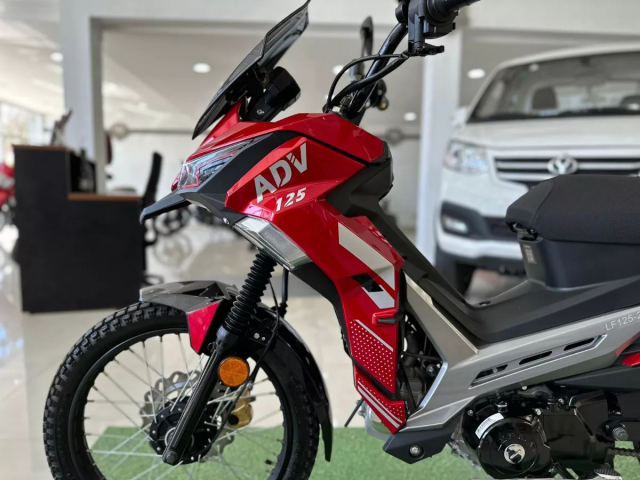 Ke gat gio PG1 mang ten Lifan Cub ADV 125 gay soc voi ngoai hinh tao bao - 16