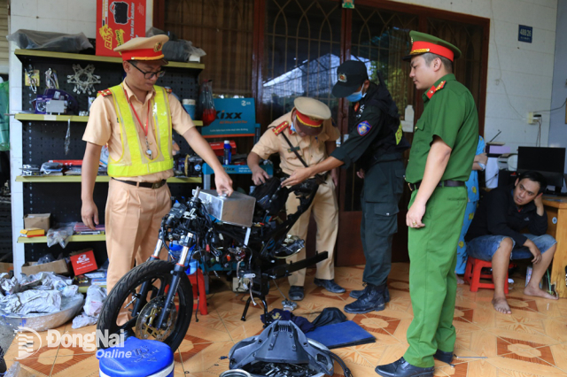 Lo lam xe tai TPBien Hoa bi cong an hoi tham