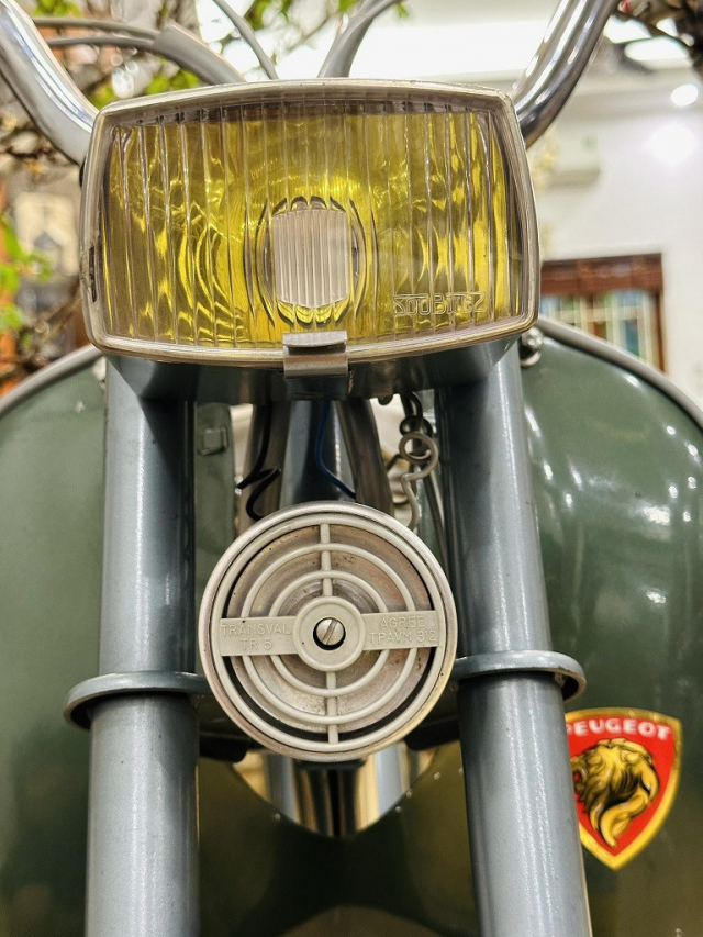 Can canh Peugeot BB 1964 sieu hiem co gia hon 200 cu tai Ha Noi - 7