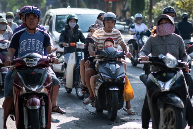 Bao Guardian Anh Quoc noi ve giao thong va xe may Viet Nam - 5