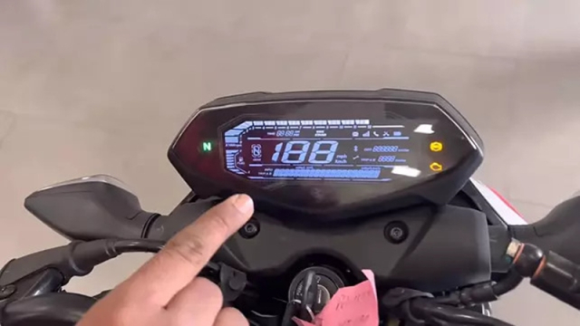 Doi thu nang ky cua Yamaha MT15 vua ra mat voi gia ban chi 35 trieu Dong - 3