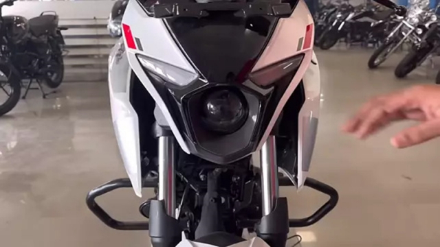 Doi thu nang ky cua Yamaha MT15 vua ra mat voi gia ban chi 35 trieu Dong - 4
