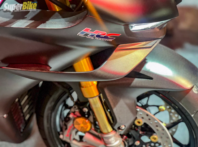 CBR1000RRR SP Carbon Edition ra mat chi co 300 chiec tren the gioi - 4
