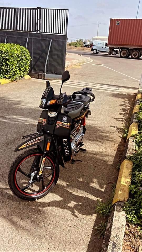 Chi tiet Rymco C50 vua ra mat duoc vi von la ban sao cua Honda Dream - 3