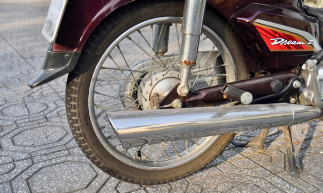 Honda Dream II den nay van con rat thong dung - 11