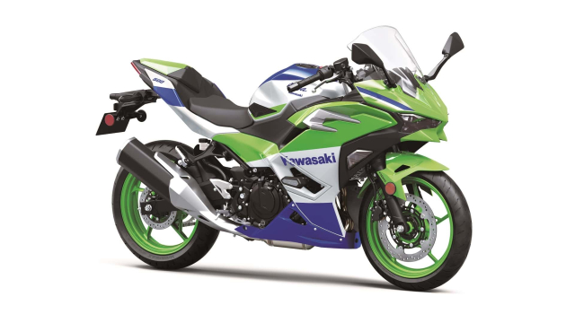 Kawasaki Ninja 500 phien ban ky niem 40 nam ra mat thi truong - 3