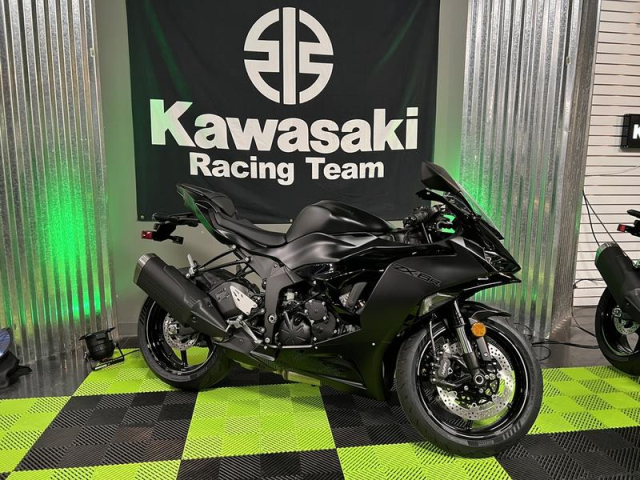 Kawasaki Ninja ZX6R 2024 do bo thi truong An Do voi gia tu 300 trieu dong - 3