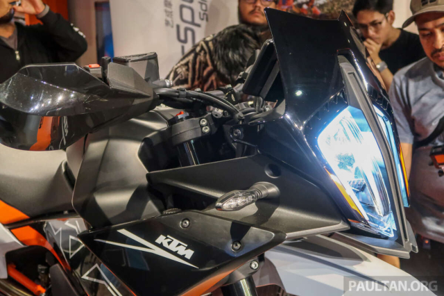 KTM 890 SMT 2024 hien da co mat tai Chau A gia tu 500 trieu dong - 5