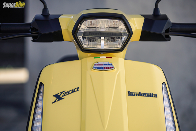 Lambretta X200 lam le gat gio Vespa Sprint bang dan chan xin hon toan dien - 6