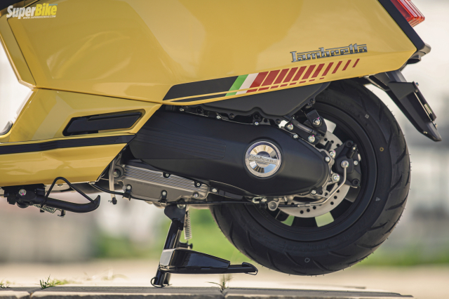 Lambretta X200 lam le gat gio Vespa Sprint bang dan chan xin hon toan dien - 14