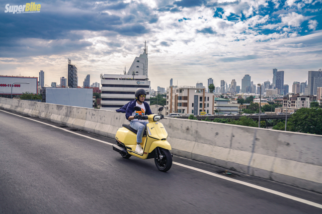 Lambretta X200 lam le gat gio Vespa Sprint bang dan chan xin hon toan dien - 38
